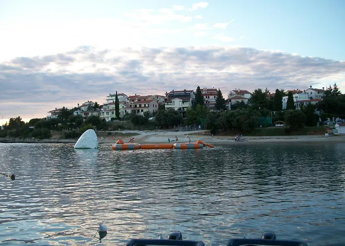 Apartment And Dama *